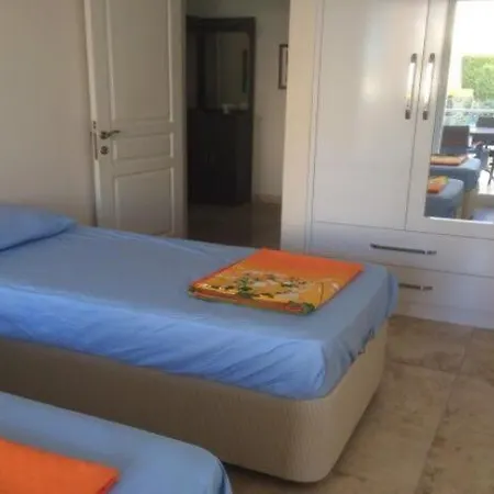 Apartamento Dana 1 *